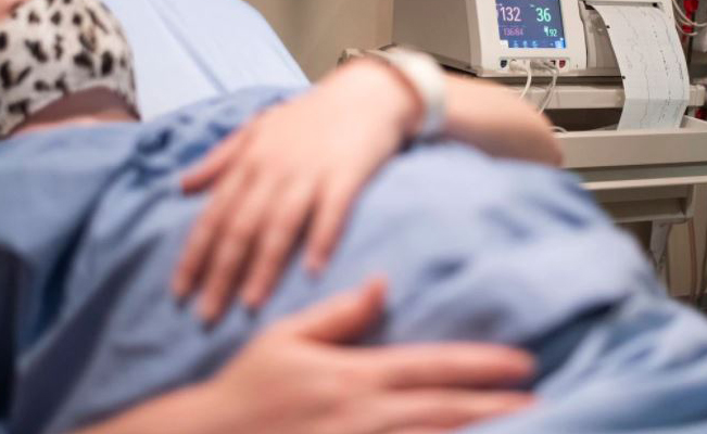 Embarazada sobrevive a COVID, ataque cardiaco y 3 derrames cerebrales en EU