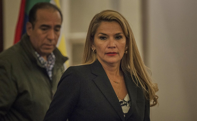 Ex Presidenta interina de Bolivia inicia huelga de hambre previo a su juicio