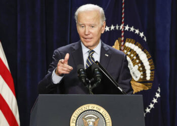 Joe Biden indulta a mujer que mató a su esposo en defensa propia