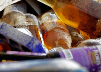 Mueren 19 personas por ingerir alcohol adulterado en Colombia