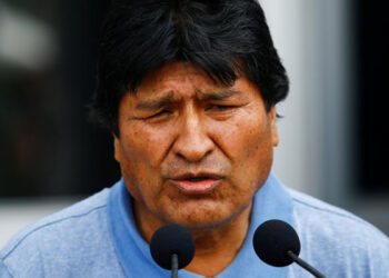 Autoridades peruanas prohíben a Evo Morales ingresar al país