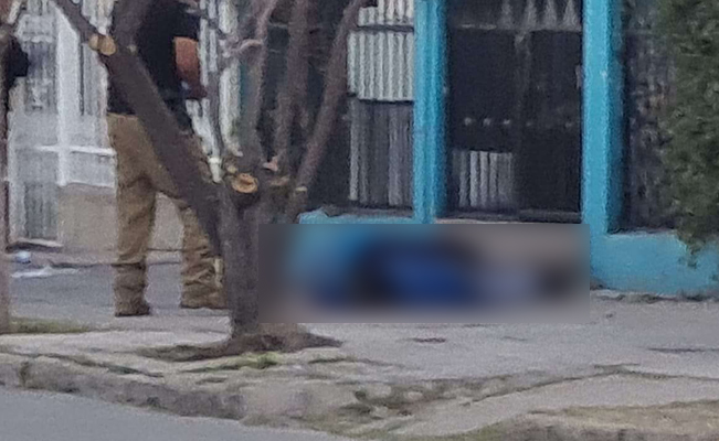 Grupo armado mata a tiros a 4 hombres al interior de una vivienda en Chihuahua
