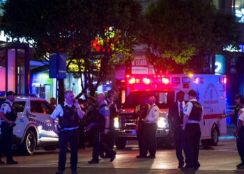Ataque contra grupo de mujeres deja una sin vida y 8 heridas en Chicago