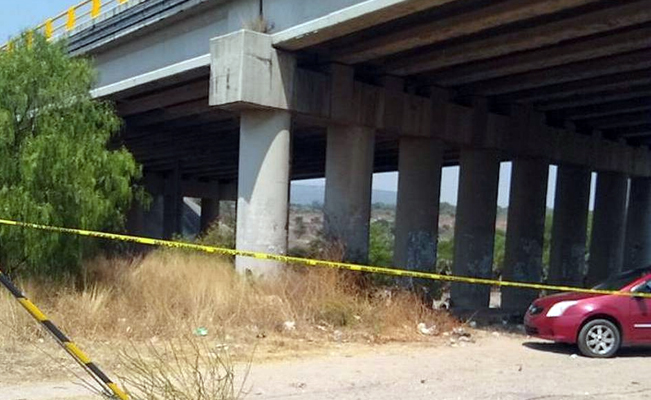 Terrorífico: localizan cadáver descuartizado en la cajuela de un carro