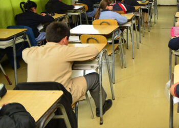 En Chile, arrestan a profesor de Primaria por dar droga a sus alumnos
