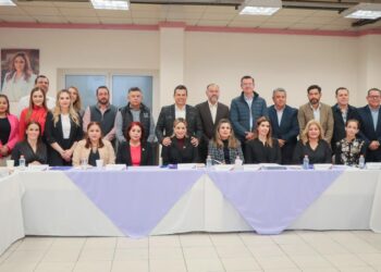 Presenta Lucy de Gattás proyecto Down Victoria