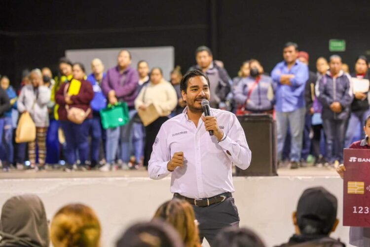 Brindan Becas Municipales del Gobierno de Carlos Peña Ortiz más oportunidades de estudio