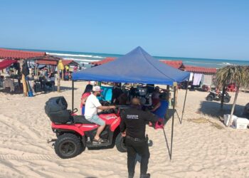 Por seguridad, retiran vehículos y camionetas de La Pesca