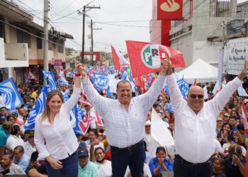 Se registran ante el IETAM Oscar Almaraz, Ale Cárdenas y Miguel Mansur