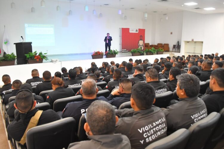 Continúan conferencias en materia de Derechos Humanos a personal de la SSPT