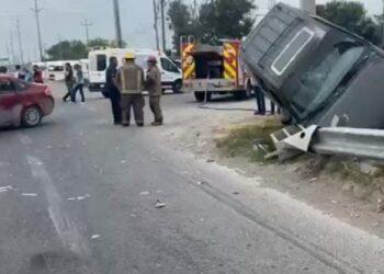En Reynosa: Aparatoso Accidente en el Libramiento Sur Dos Deja Dos Lesionados y Daños Materiales