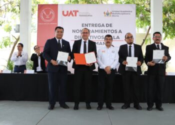 Rector de la UAT entrega nombramientos a nuevos directivos de la UAM de El Mante