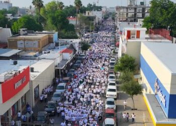 Marchan por la democracia en Nuevo Laredo