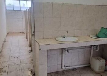 ¿Dónde está el dinero? Padres cuestionan manejo de fondos en secundaria de Nuevo Laredo
