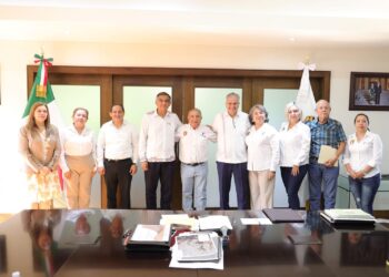 Garantiza Américo Villarreal derechos laborales de trabajadores de la salud en Tamaulipas