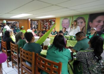 Va Maki Esther Ortiz Domínguez al Senado por la defensa del agua y el campo