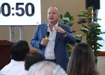 Carlos Canturosas trabajará de la mano con el sector empresarial