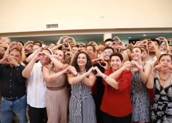 Olga Sosa en Tampico, pide el voto y se compromete a trabajar por el bien de Tamaulipas desde el Senado