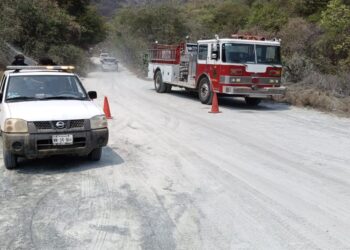 Colabora PC de Victoria en combate de incendio forestal en Cañón del Novillo