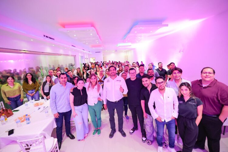 Agradecen emprendedores apoyo con Maki Ortiz y Carlos Peña