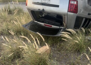 Aparatoso accidente en Reynosa: Ebrios vuelcan camioneta