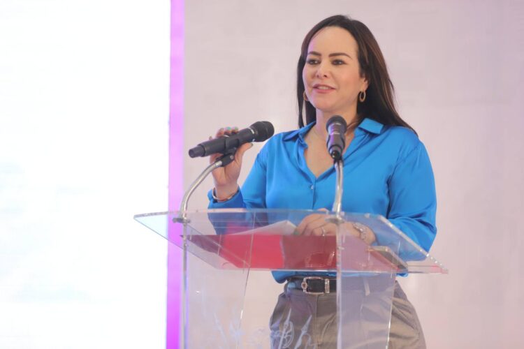 Cumple Gobierno de Nuevo Laredo con pago de “Beca UNE 2024” y apoyo para Maestros