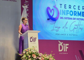 Lucy Rodríguez de Gattás presentó su Tercer Informe de Actividades del DIF 