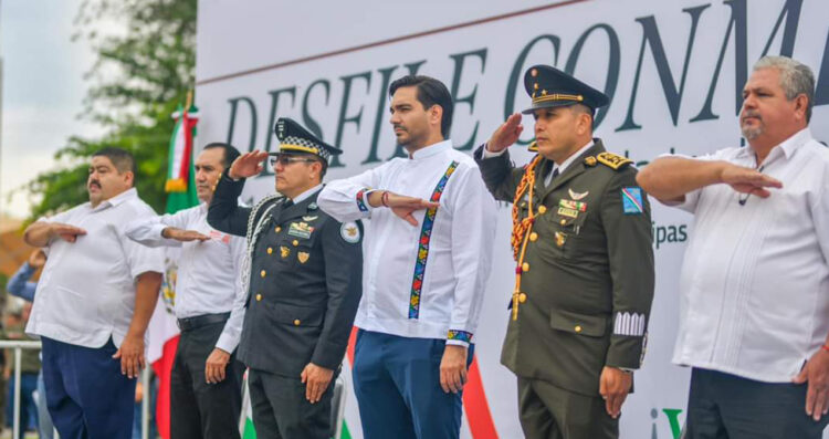 Más de 5 Mil personas disfrutaron el Desfile Conmemorativo del 214 Aniversario del Inicio de la Lucha por la Independencia de México