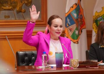 Anuncia Carmen Lilia Canturosas colaboradores de nueva administracion