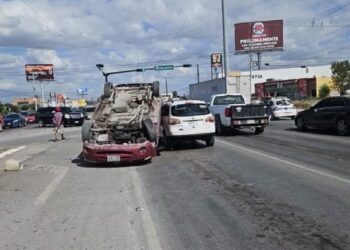 Accidente en Reynosa: Conductores eufóricos vuelcan y huyen tras choque
