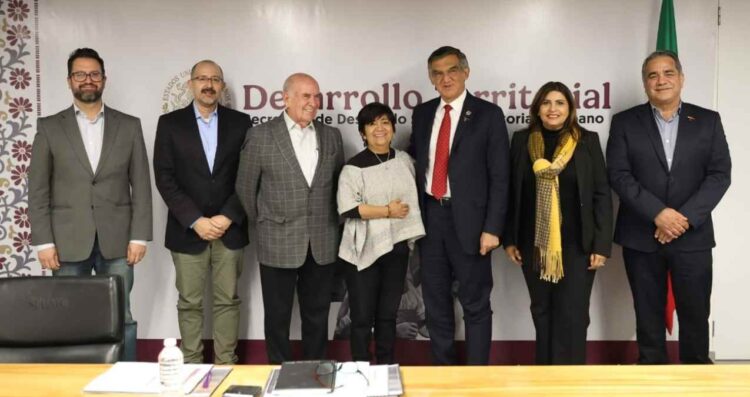 Acuerdan gobernador y Sedatu fortalecer regularización de tenencia de la tierra