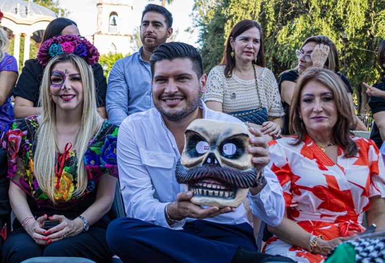 Encabeza el alcalde Alberto Granados el Desfile de la Huesuda 2024; una fiesta llena de cultura y tradición