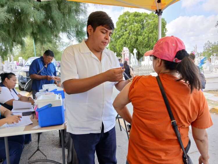 Vacunar contra la influenza prioridad de autoridades en Nuevo Laredo