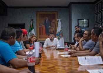 Carretoneros de Matamoros modernizan su servicio de recolección de basura con vehículos particulares
