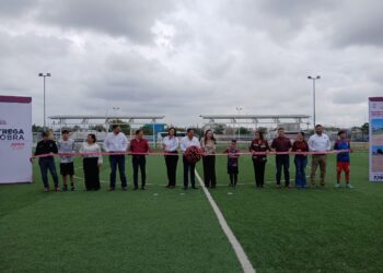 Rehabilita Gobierno de Nuevo Laredo área deportiva en Villas De San Miguel
