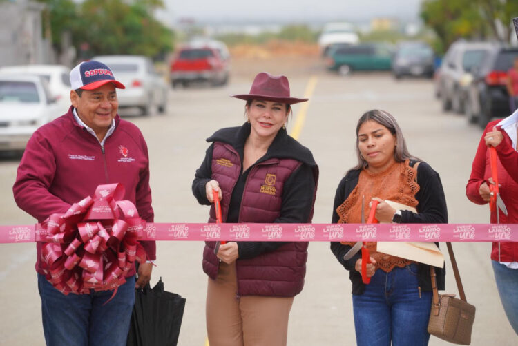 Entrega Alcaldesa Carmen Lilia Canturosas obras de repavimentación a Colonia Los Olivos