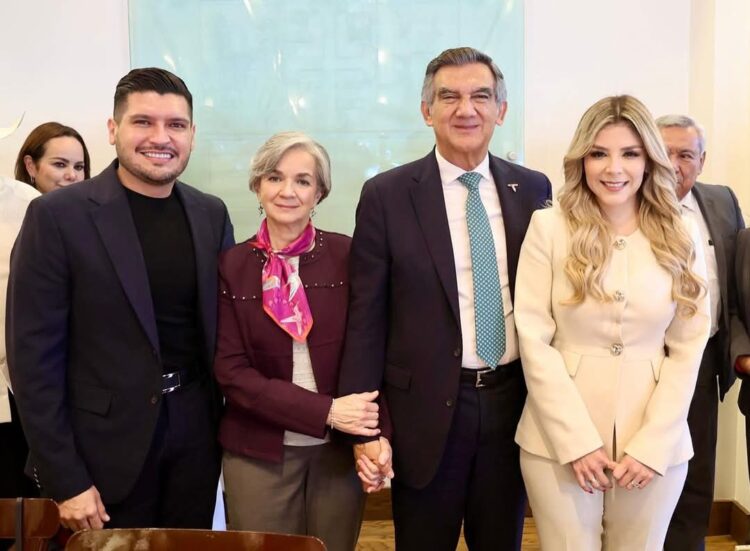 Acompaña alcalde Alberto Granados al gobernador Américo Villarreal en la tradicional Posada Navideña en Ciudad Victoria