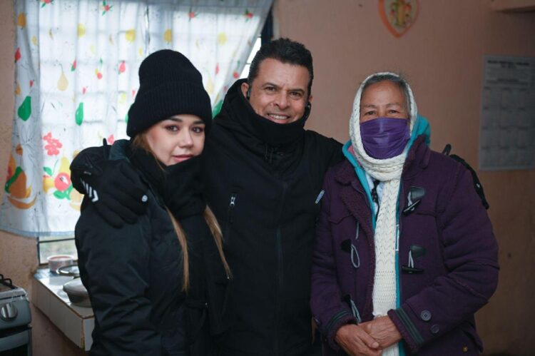 Distribuyen Municipio y DIF Victoria apoyos invernales