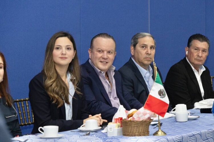 Carlos Canturosas se reúne con empresarios de COPARMEX Nuevo Laredo