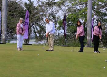 Premia gobernador Américo Villarreal a ganadores de Torneo de Golf DIF Tampico 2025