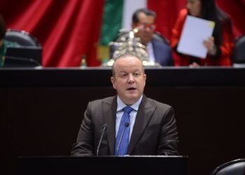 Vota Carlos Canturosas a Favor de una Administración Pública Moderna y Eficiente: Aprueban Diputados Ley Nacional para eliminar Trámites Burocráticos