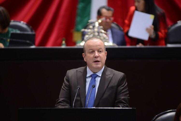 Vota Carlos Canturosas a Favor de una Administración Pública Moderna y Eficiente: Aprueban Diputados Ley Nacional para eliminar Trámites Burocráticos