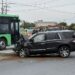 Enchalecados chocan Camioneta de Lujo contra Unidad de TransMetro en Guadalupe