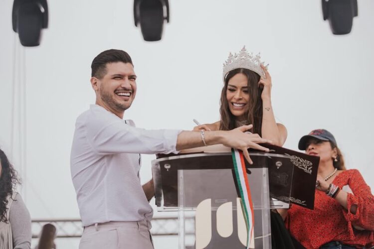 En Matamoros: Galilea Montijo es coronada por Beto Granados como reina del Festival del Mar 2025