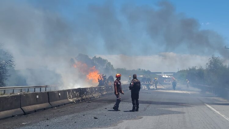 Explota pipa en Carretera Federal Victoria – Monterrey