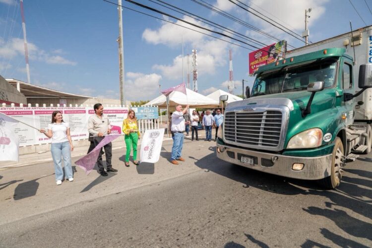 Apoyan reynosenses y Alcalde Carlos Peña Ortiz a damnificados de Veracruz