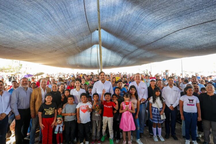 Llevan Alcalde Carlos Peña Ortiz y DIF Reynosa Posada Navideña a más de 2 Mil 500 habitantes de Villas de Esmeralda