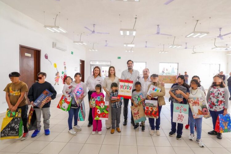 En Reynosa: Festejaron menores migrantes la Navidad con Carlos y Alejandra