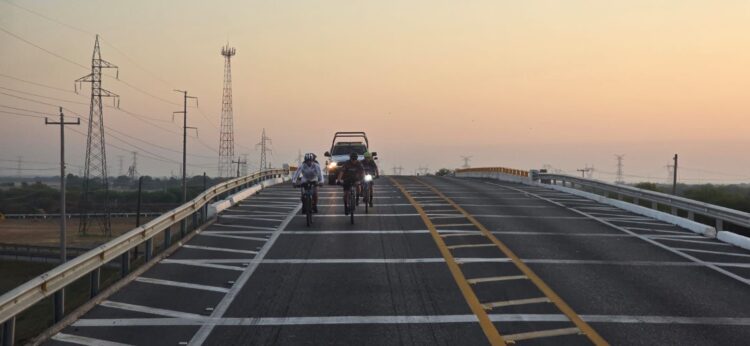 Acompaña Guardia Estatal rodada de César Vallejo rumbo a Ciudad Victoria