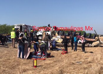 En Padilla: Vuelca camión con feligreses que iban de Reynosa a El Chorrito; 15 mujeres resultaron lesionadas
